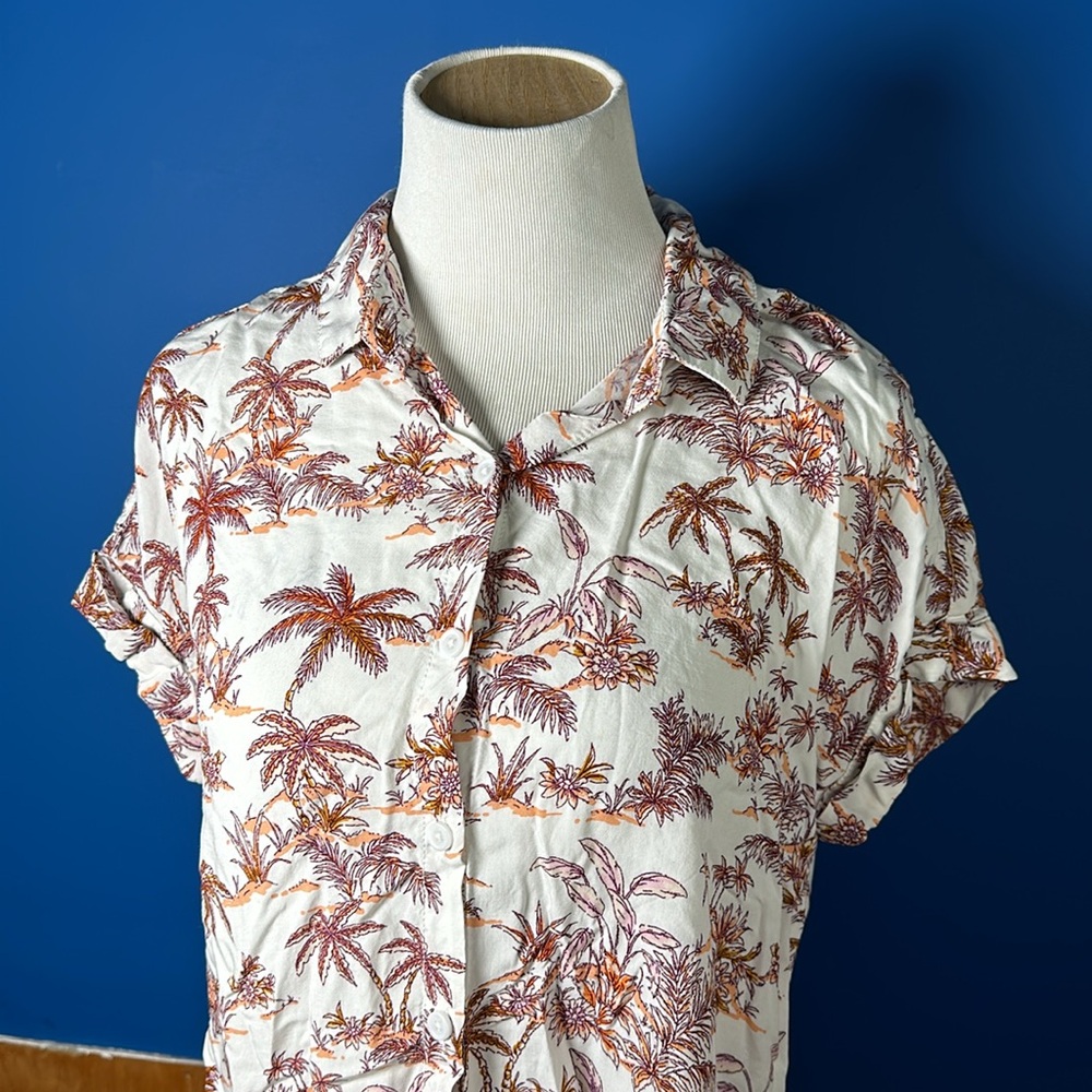 Hawaiian shirt - Picture 2 of 7